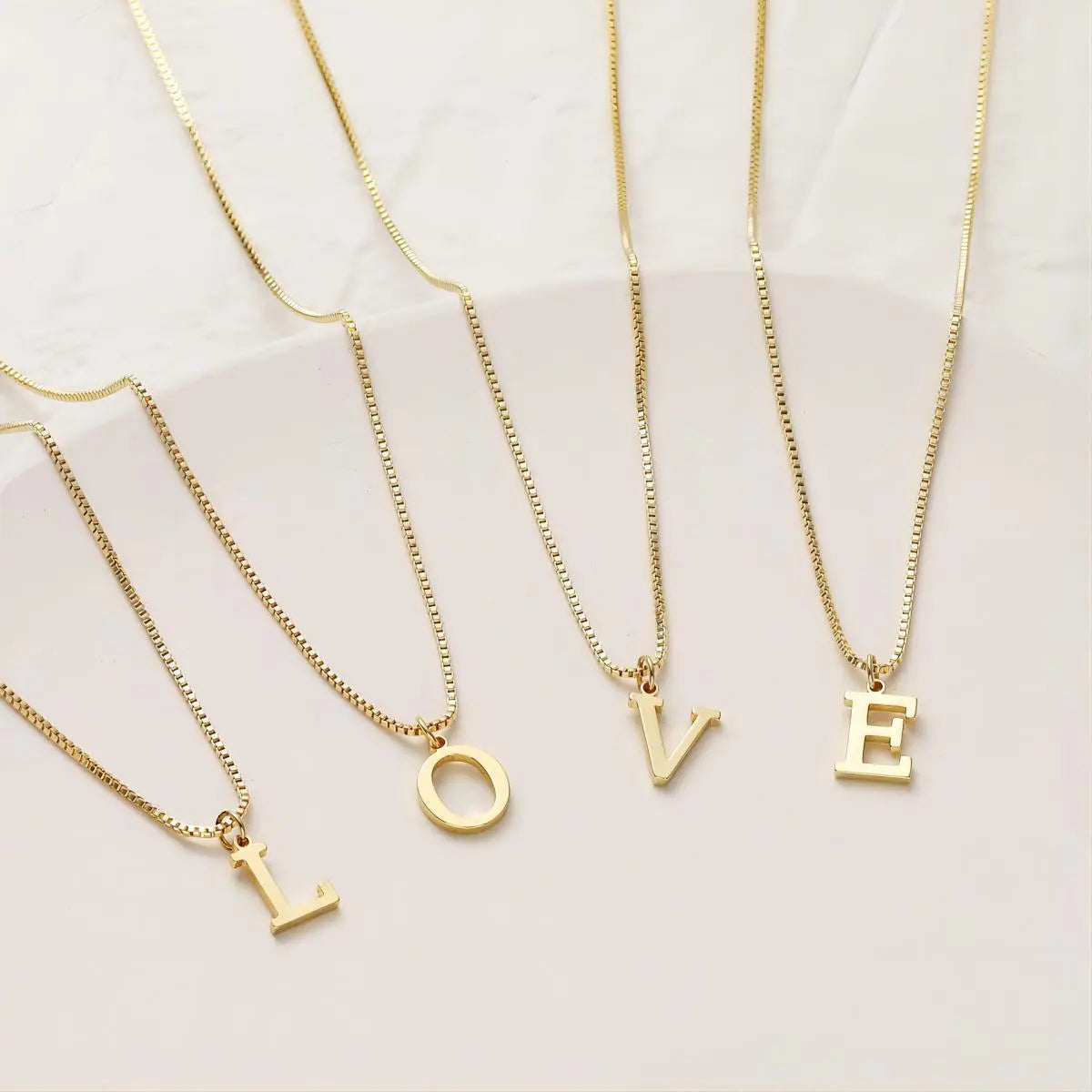 ラブレター・イニシャル・ネックレス|ゴールド 18K