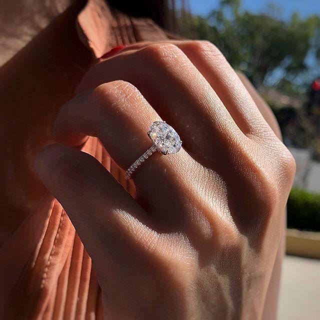 ベニーニャ・パヴェシ リング｜ホワイトゴールド 18K