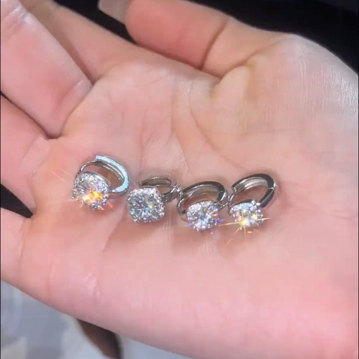 ナディーヌ・スクエア・ピアス｜ホワイトゴールド 18K