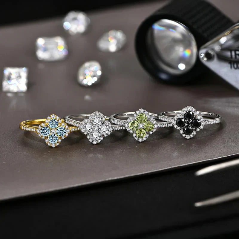 ソラヤ クローバー リング グリーン｜ホワイトゴールド 18K
